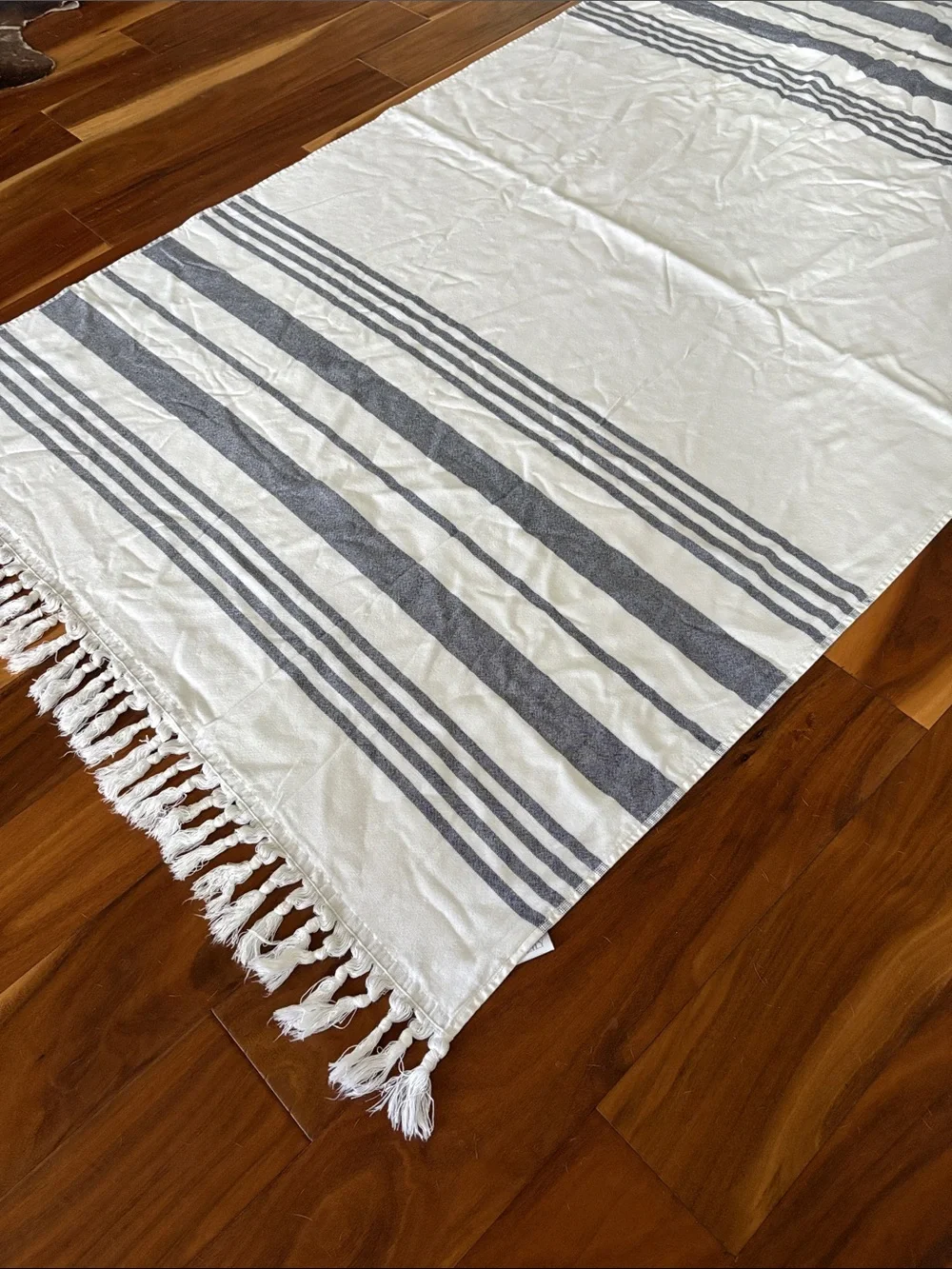 Serena & Lily Capri Fouta Turkish Beach Towel Blanket With Fringe 40” x 70”